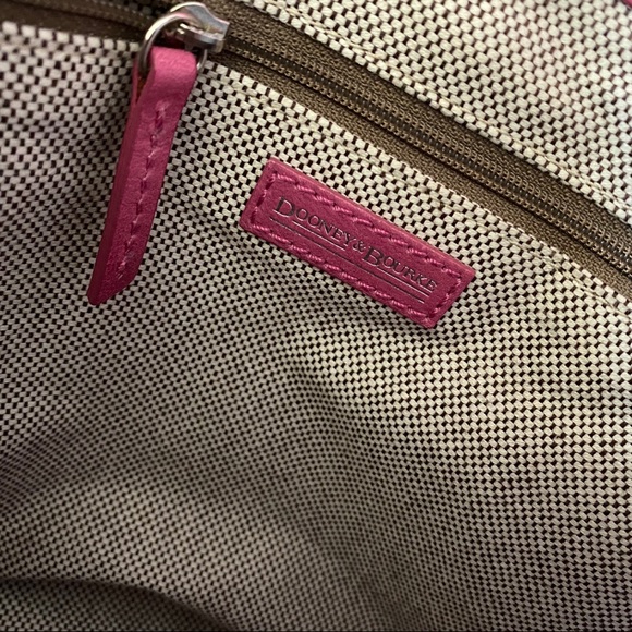 Dooney and Bourke heart buckle bag - Picture 14 of 16